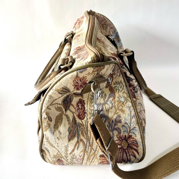 Vintage Jordache Floral Tapestry Zip Shoulder Strap Duffel Travel Bag 16" - Picture 4 of 10